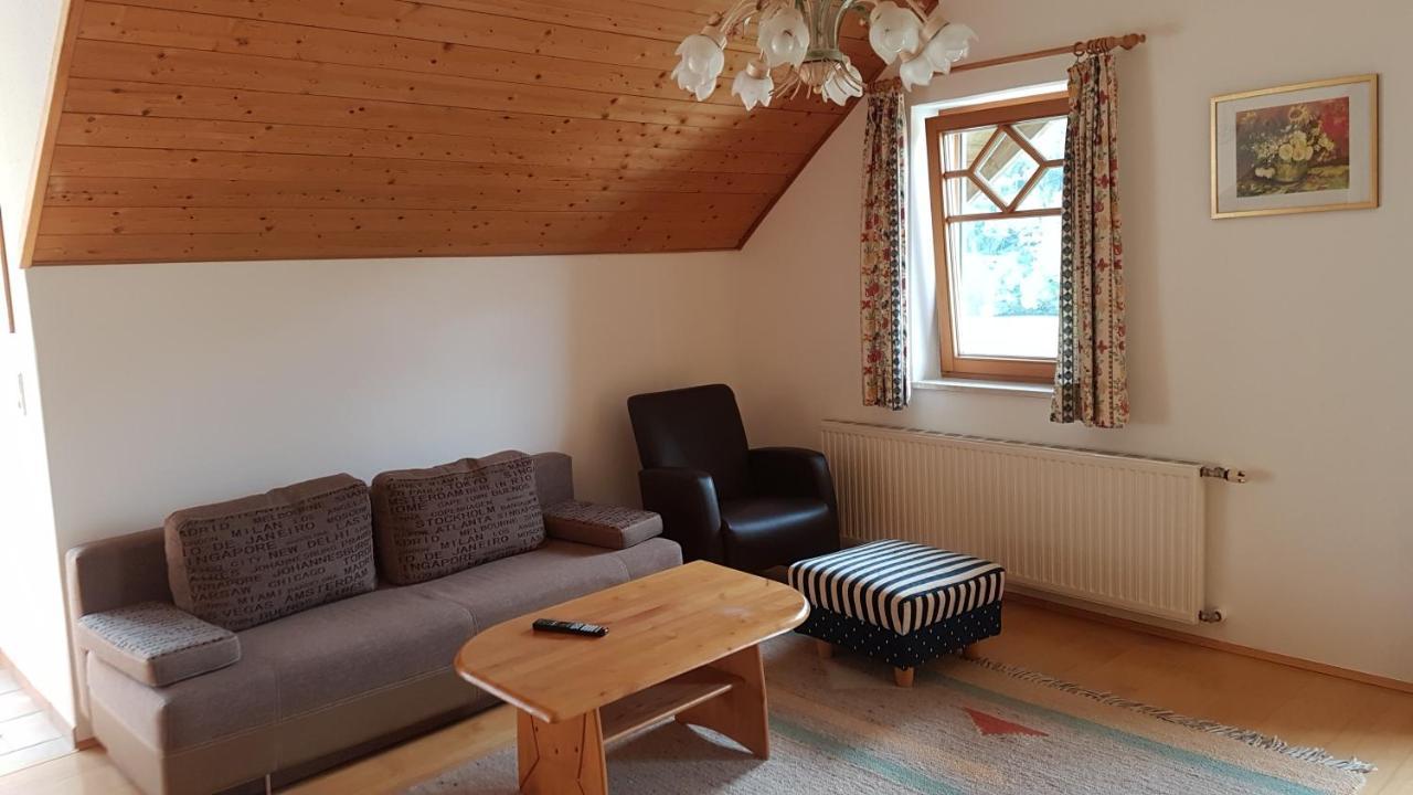 Mosthaeusl Wernstein am Inn Buitenkant foto